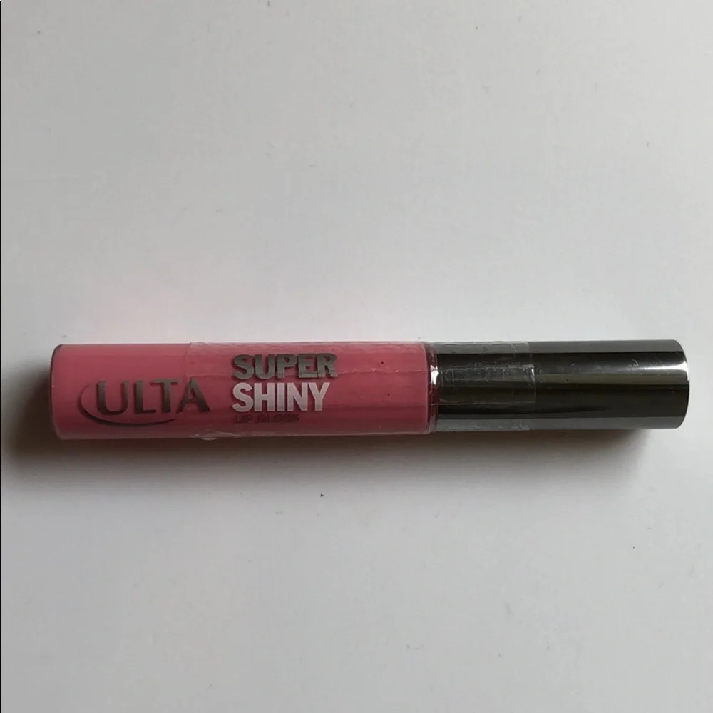 5️⃣ for 2️⃣5️⃣ ulta super shiny lip gloss